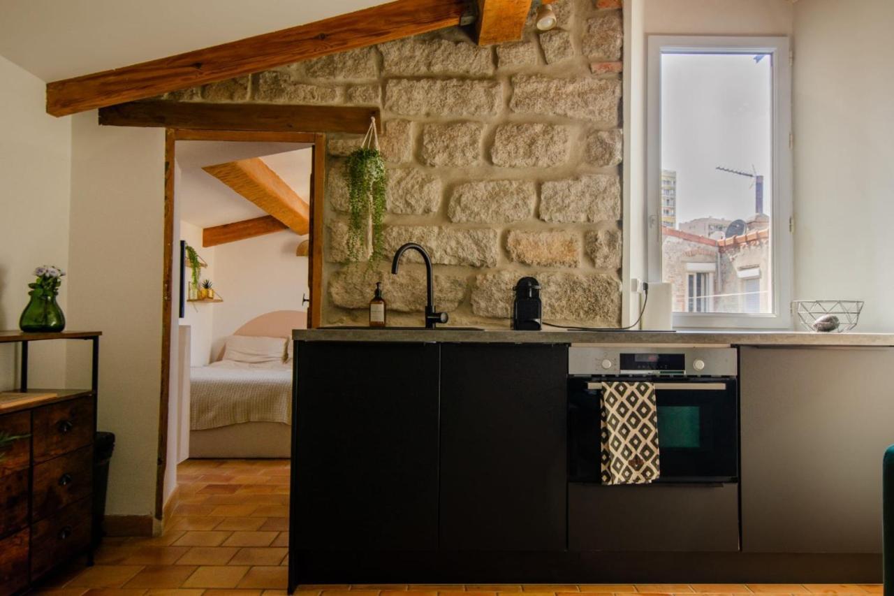 Appartement T2 Au Coeur D'ajaccio - Parking & Ac